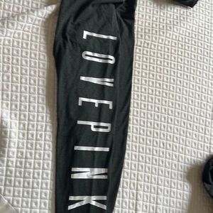 Pink leggings never worn